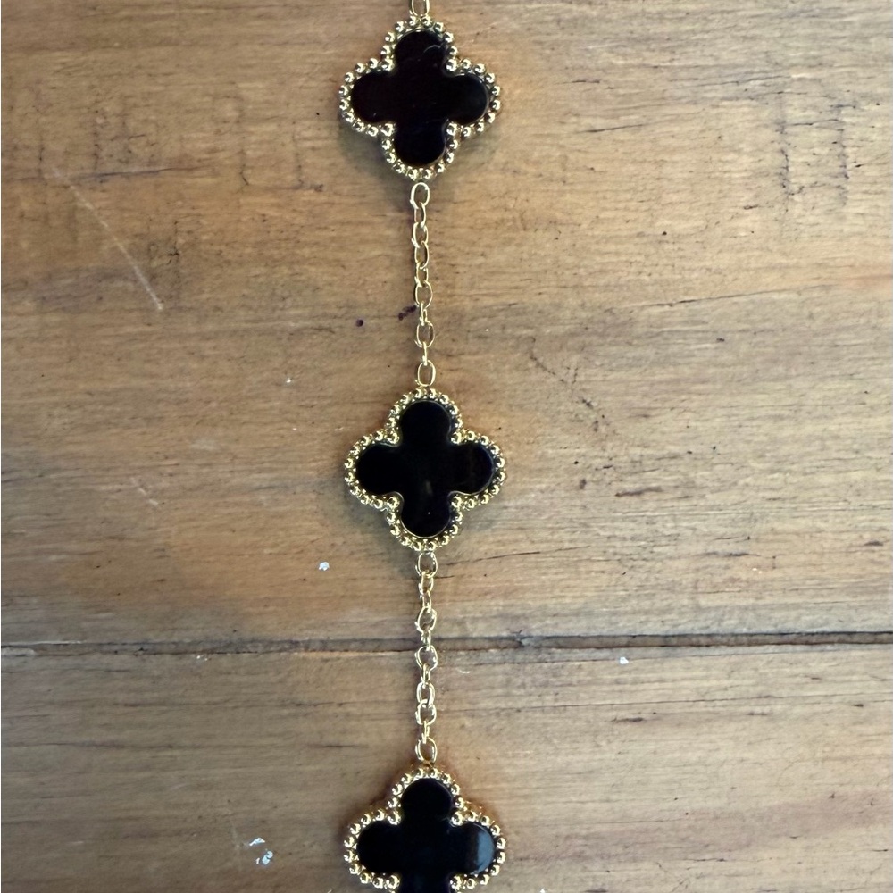 Gold And Black Clover Necklace View 2